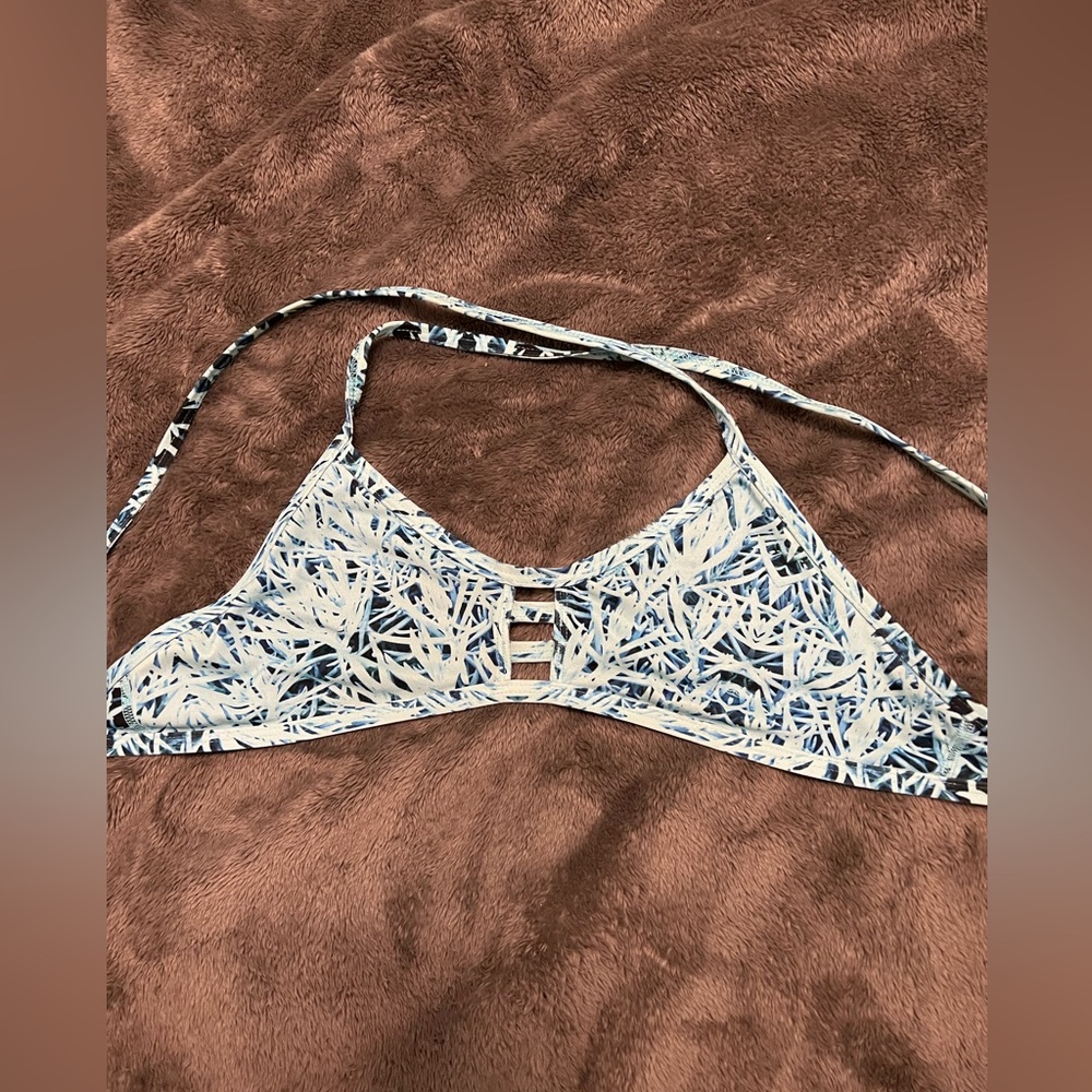 Jolyn bikini top